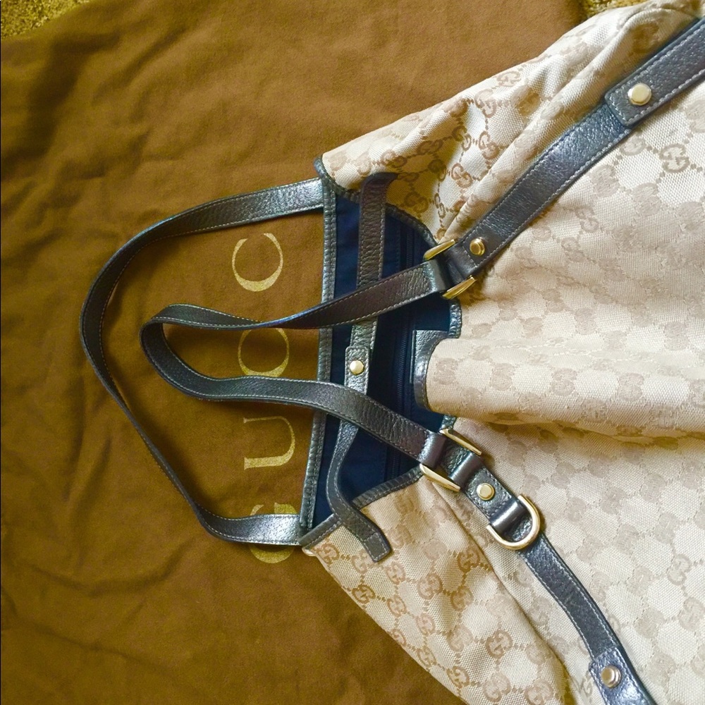 Gucci brown GG canvas medium Abbey shoulder bag - Picture 8 of 9
